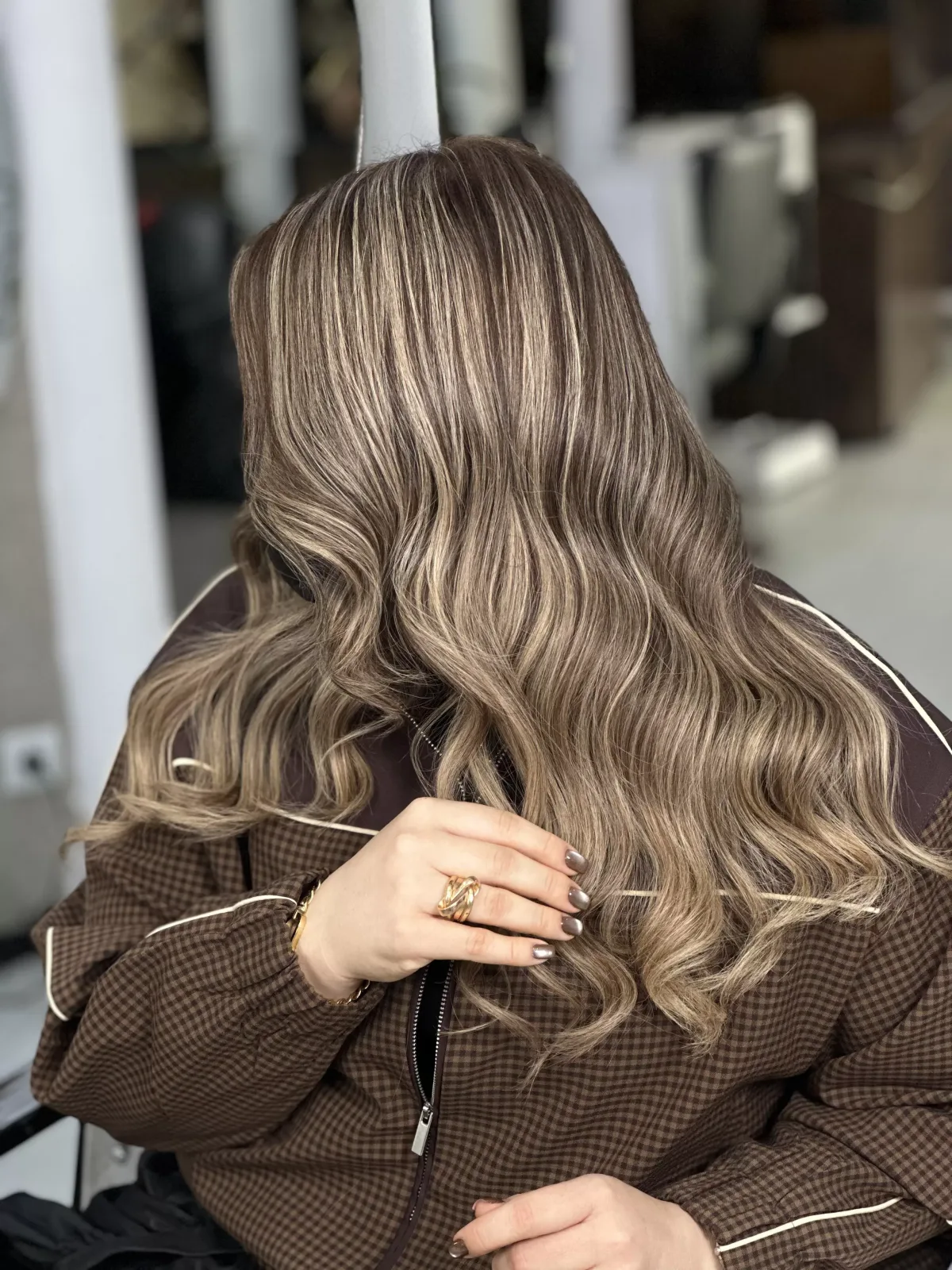رنگ و لایت حرفه‌ای مو