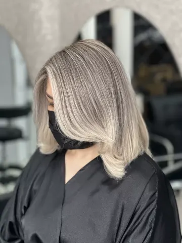تصویر ۴ از نمونه‌کار رنگ و لایت